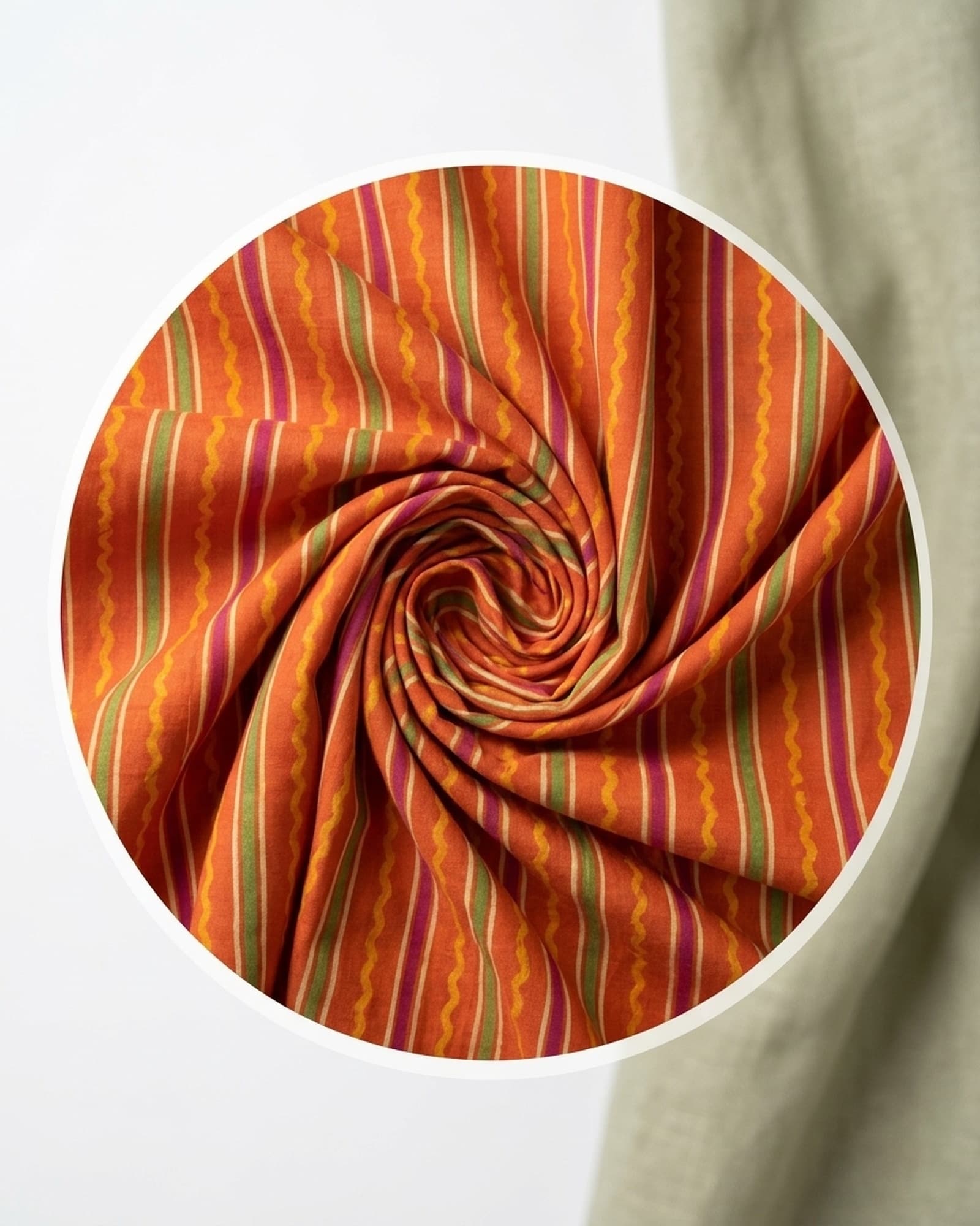ORANGE (2)