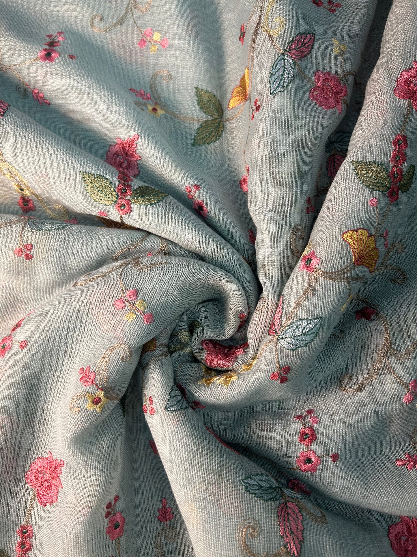 LINEN EMBROIDERY DN 2145