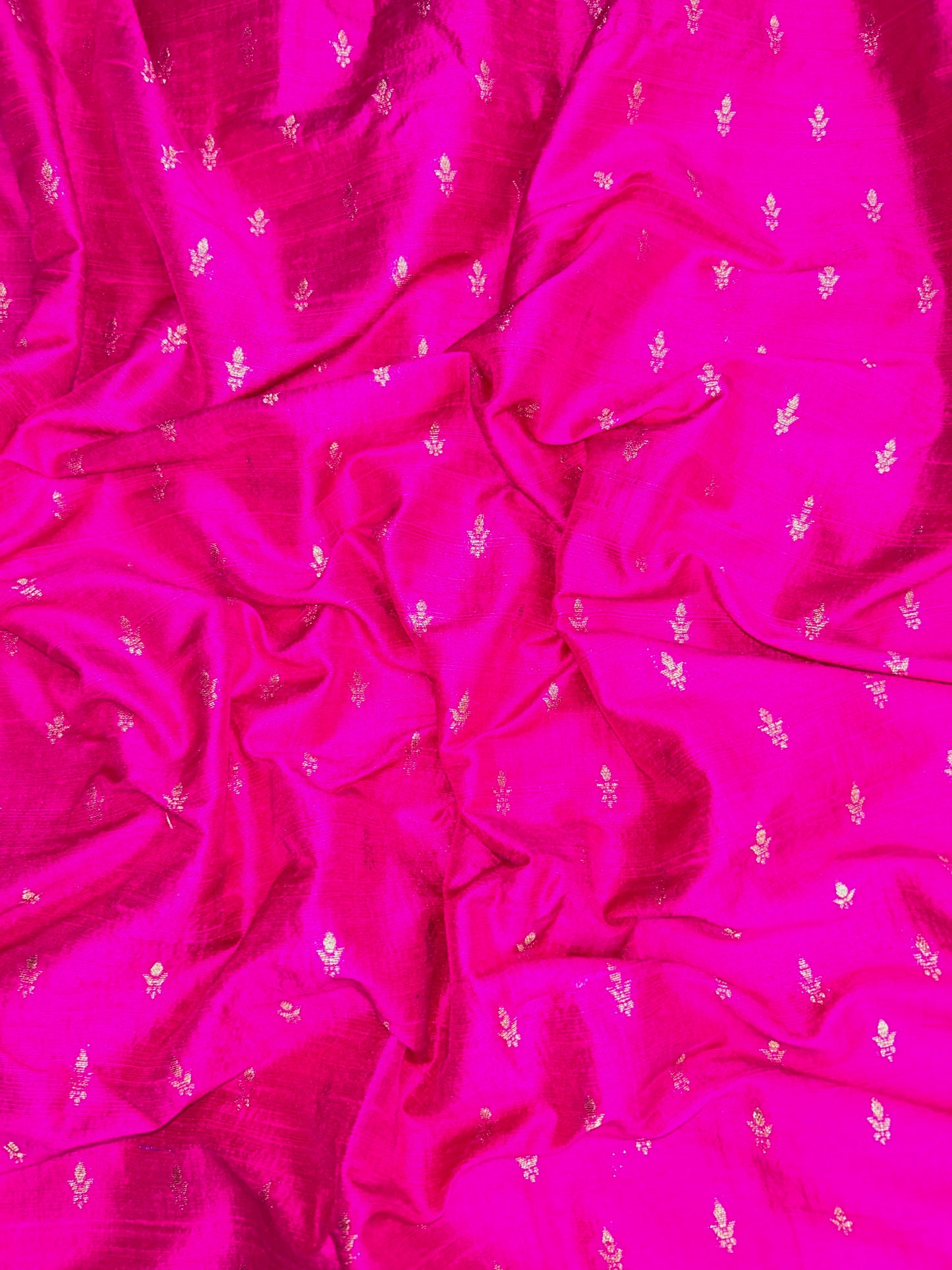 RAW SILK BUTI